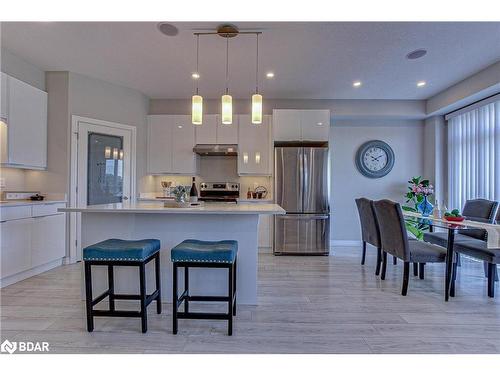 70-811 Sarnia Road, London, ON - Indoor Photo Showing Kitchen With Upgraded Kitchen