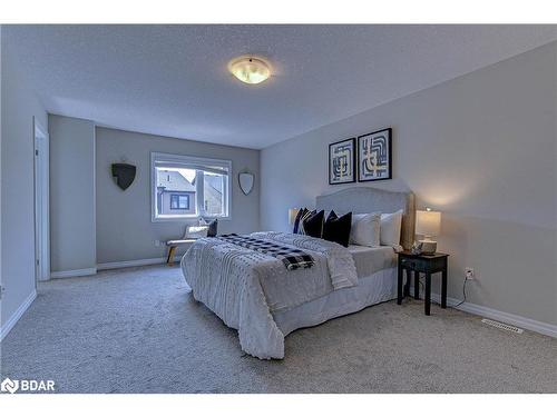 70-811 Sarnia Road, London, ON - Indoor Photo Showing Bedroom