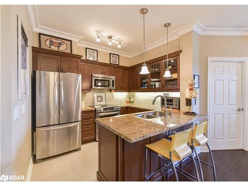 505-354 Atherley Road, Orillia, ON - Indoor Photo Showing Kitchen With Double Sink With Upgraded Kitchen