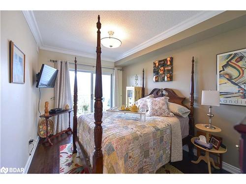 505-354 Atherley Road, Orillia, ON - Indoor Photo Showing Bedroom