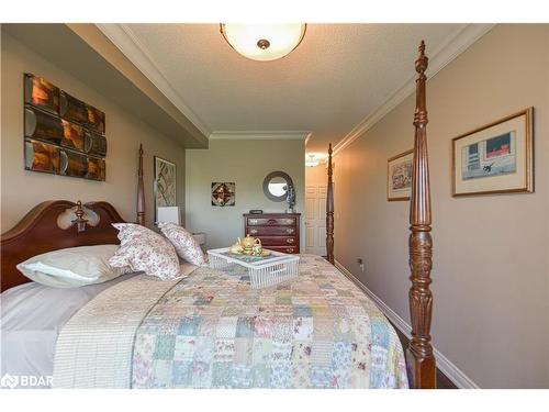 505-354 Atherley Road, Orillia, ON - Indoor Photo Showing Bedroom