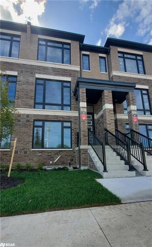 10 Cherry Hill Lane, Barrie, ON - Outdoor With Facade