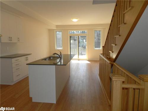 10 Cherry Hill Lane, Barrie, ON - Indoor Photo Showing Kitchen With Double Sink