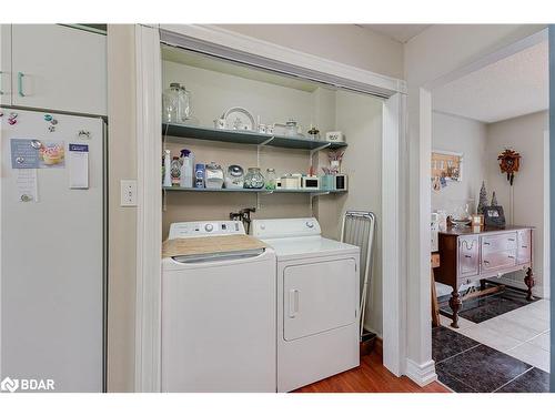 7398 County Rd 91, Stayner, ON - Indoor Photo Showing Laundry Room