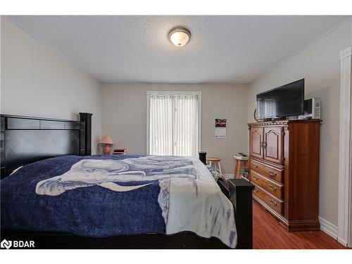 7398 County Rd 91, Stayner, ON - Indoor Photo Showing Bedroom