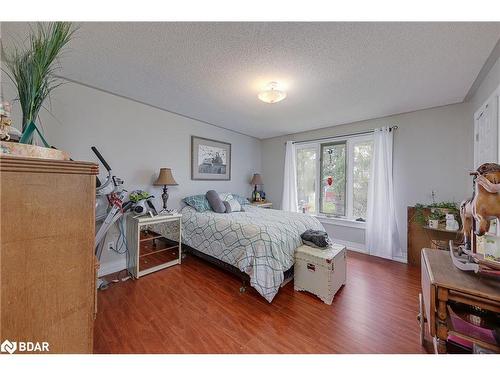 7398 County Rd 91, Stayner, ON - Indoor Photo Showing Bedroom