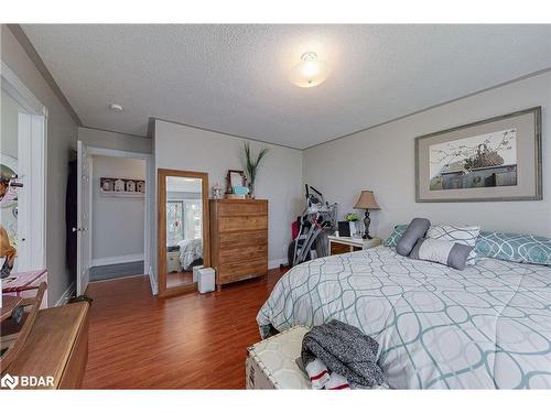 7398 County Rd 91, Stayner, ON - Indoor Photo Showing Bedroom