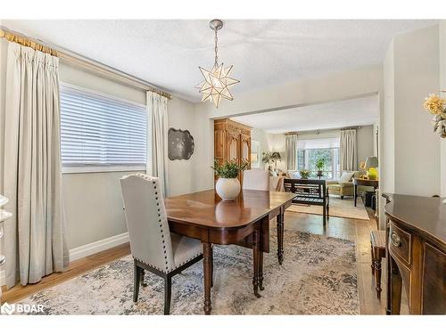 38 Irwin Drive, Barrie, ON - Indoor Photo Showing Dining Room