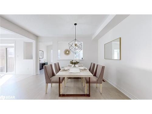 107 Citrine Drive, Bradford, ON - Indoor Photo Showing Dining Room