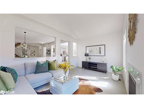 107 Citrine Drive, Bradford, ON - Indoor Photo Showing Living Room