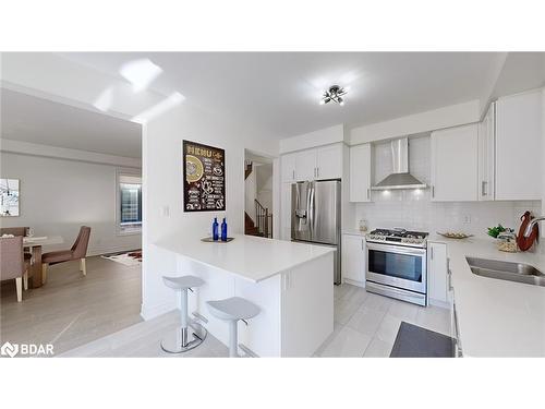 107 Citrine Drive, Bradford, ON - Indoor Photo Showing Kitchen With Double Sink With Upgraded Kitchen