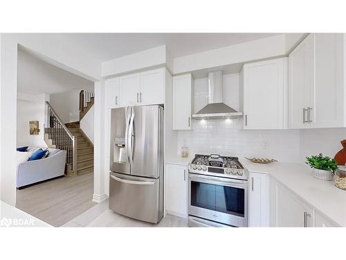 107 Citrine Drive, Bradford, ON - Indoor Photo Showing Kitchen