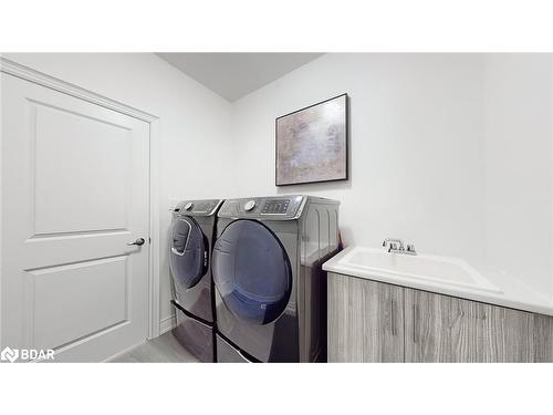 107 Citrine Drive, Bradford, ON - Indoor Photo Showing Laundry Room