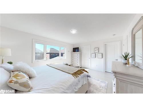 107 Citrine Drive, Bradford, ON - Indoor Photo Showing Bedroom