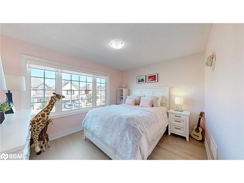 107 Citrine Drive, Bradford, ON - Indoor Photo Showing Bedroom