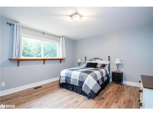 205 Fox Street, Penetanguishene, ON - Indoor Photo Showing Bedroom