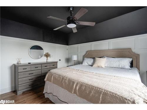 205 Fox Street, Penetanguishene, ON - Indoor Photo Showing Bedroom