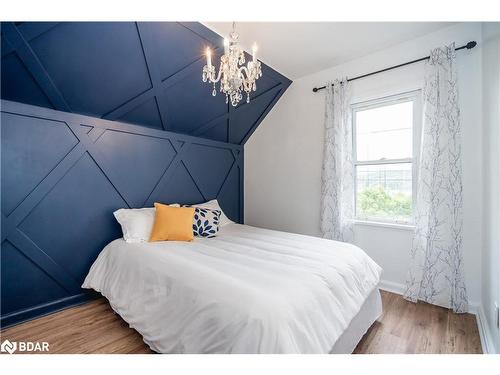 205 Fox Street, Penetanguishene, ON - Indoor Photo Showing Bedroom