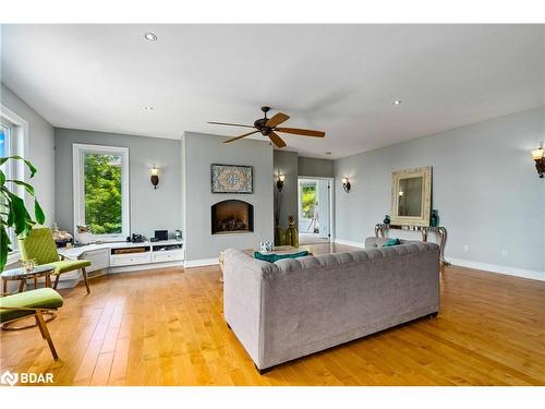 10 Valleycrest Drive, Oro-Medonte, ON - Indoor Photo Showing Living Room With Fireplace