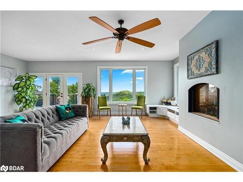 10 Valleycrest Drive, Oro-Medonte, ON - Indoor Photo Showing Living Room With Fireplace