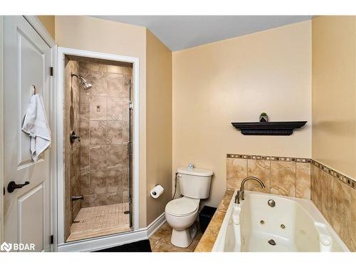 10 Valleycrest Drive, Oro-Medonte, ON - Indoor Photo Showing Bathroom