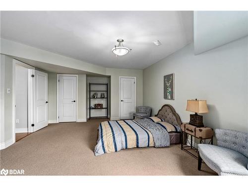 10 Valleycrest Drive, Oro-Medonte, ON - Indoor Photo Showing Bedroom