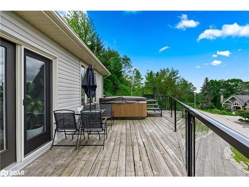 10 Valleycrest Drive, Oro-Medonte, ON - Outdoor With Exterior