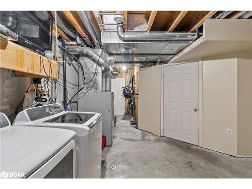 6072 5Th Side Road, Innisfil, ON - Indoor Photo Showing Laundry Room