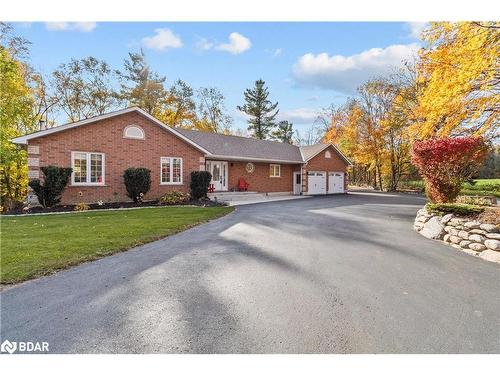 6072 5Th Side Road, Innisfil, ON - Outdoor With Facade