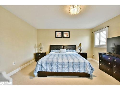 84 Monarchy Street, Barrie, ON - Indoor Photo Showing Bedroom