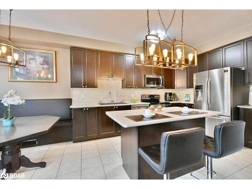 84 Monarchy Street, Barrie, ON - Indoor Photo Showing Kitchen With Upgraded Kitchen