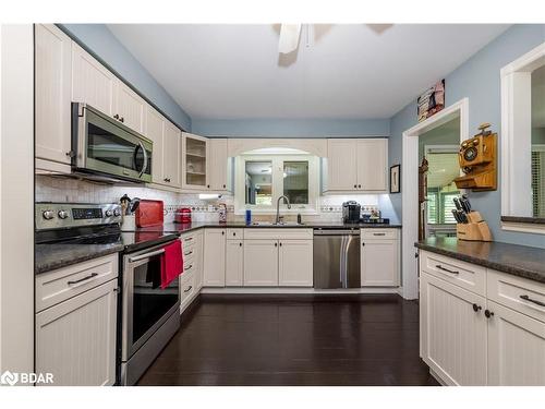 1032 Cowbell Lane, Severn Bridge, ON - Indoor Photo Showing Kitchen