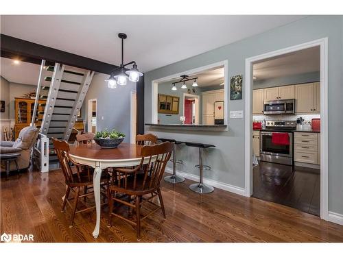 1032 Cowbell Lane, Severn Bridge, ON - Indoor Photo Showing Dining Room