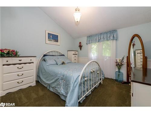 1032 Cowbell Lane, Severn Bridge, ON - Indoor Photo Showing Bedroom