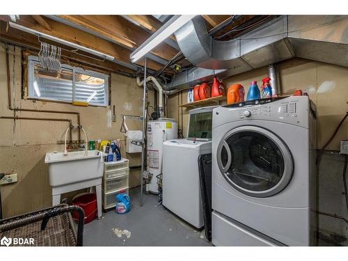 92 Hickling Trail E, Barrie, ON - Indoor Photo Showing Laundry Room