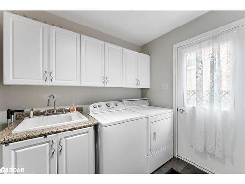 28 Thackeray Crescent, Barrie, ON - Indoor Photo Showing Laundry Room