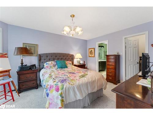 28 Thackeray Crescent, Barrie, ON - Indoor Photo Showing Bedroom