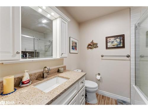 28 Thackeray Crescent, Barrie, ON - Indoor Photo Showing Bathroom