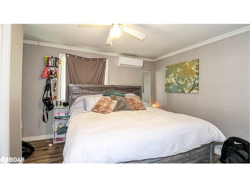 321 St Vincent Street, Barrie, ON - Indoor Photo Showing Bedroom