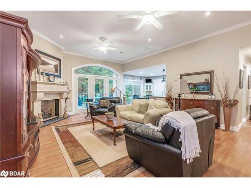 22 O'Donnell Court, Penetanguishene, ON - Indoor Photo Showing Living Room With Fireplace