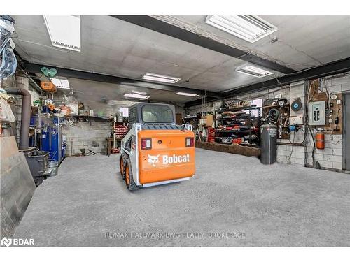 206 Park Road, Tiny, ON - Indoor Photo Showing Garage