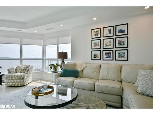 1503-6 Toronto Street, Barrie, ON - Indoor Photo Showing Living Room