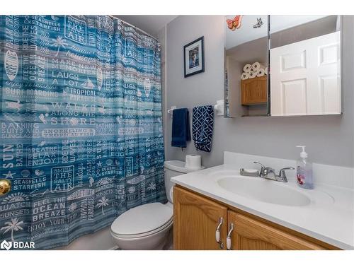 22 Primrose Lane, Innisfil, ON - Indoor Photo Showing Bathroom