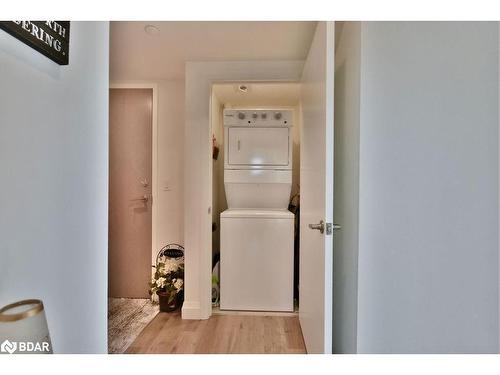 818-58 Lakeside Terrace, Barrie, ON - Indoor Photo Showing Laundry Room