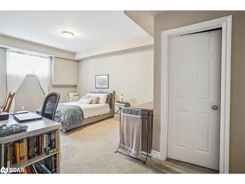 117 Rosehill Boulevard, Oshawa, ON - Indoor Photo Showing Bedroom