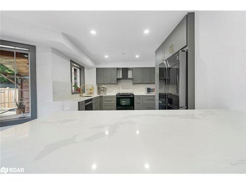 64 Golden Meadow Road, Barrie, ON - Indoor Photo Showing Kitchen