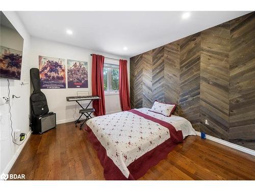 64 Golden Meadow Road, Barrie, ON - Indoor Photo Showing Bedroom