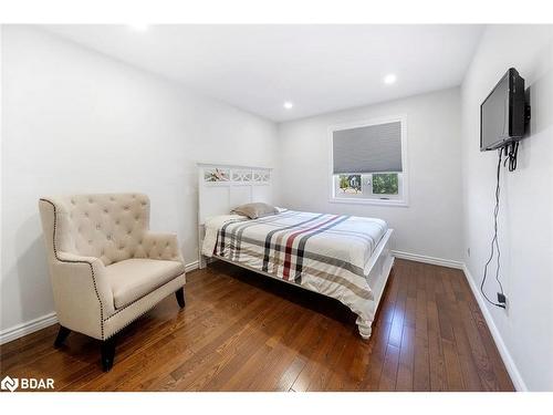 64 Golden Meadow Road, Barrie, ON - Indoor Photo Showing Bedroom