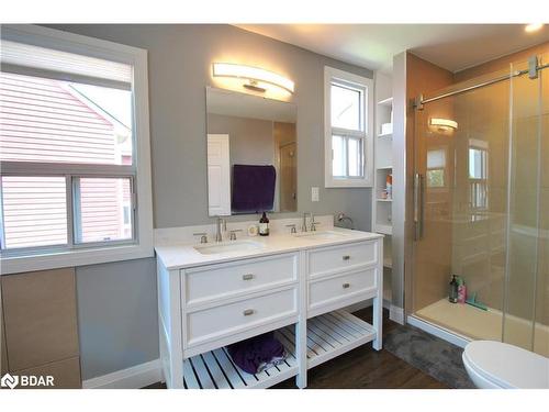 28 Radford Avenue, Fort Erie, ON - Indoor Photo Showing Bathroom