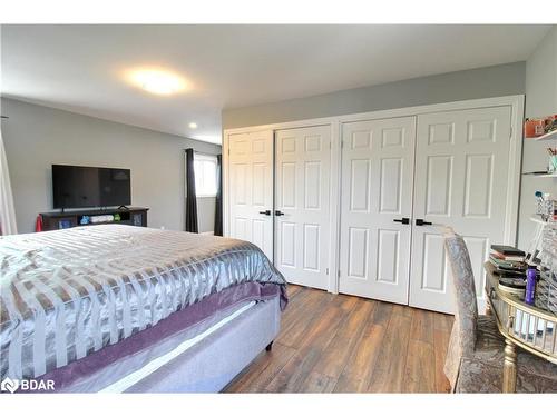 28 Radford Avenue, Fort Erie, ON - Indoor Photo Showing Bedroom